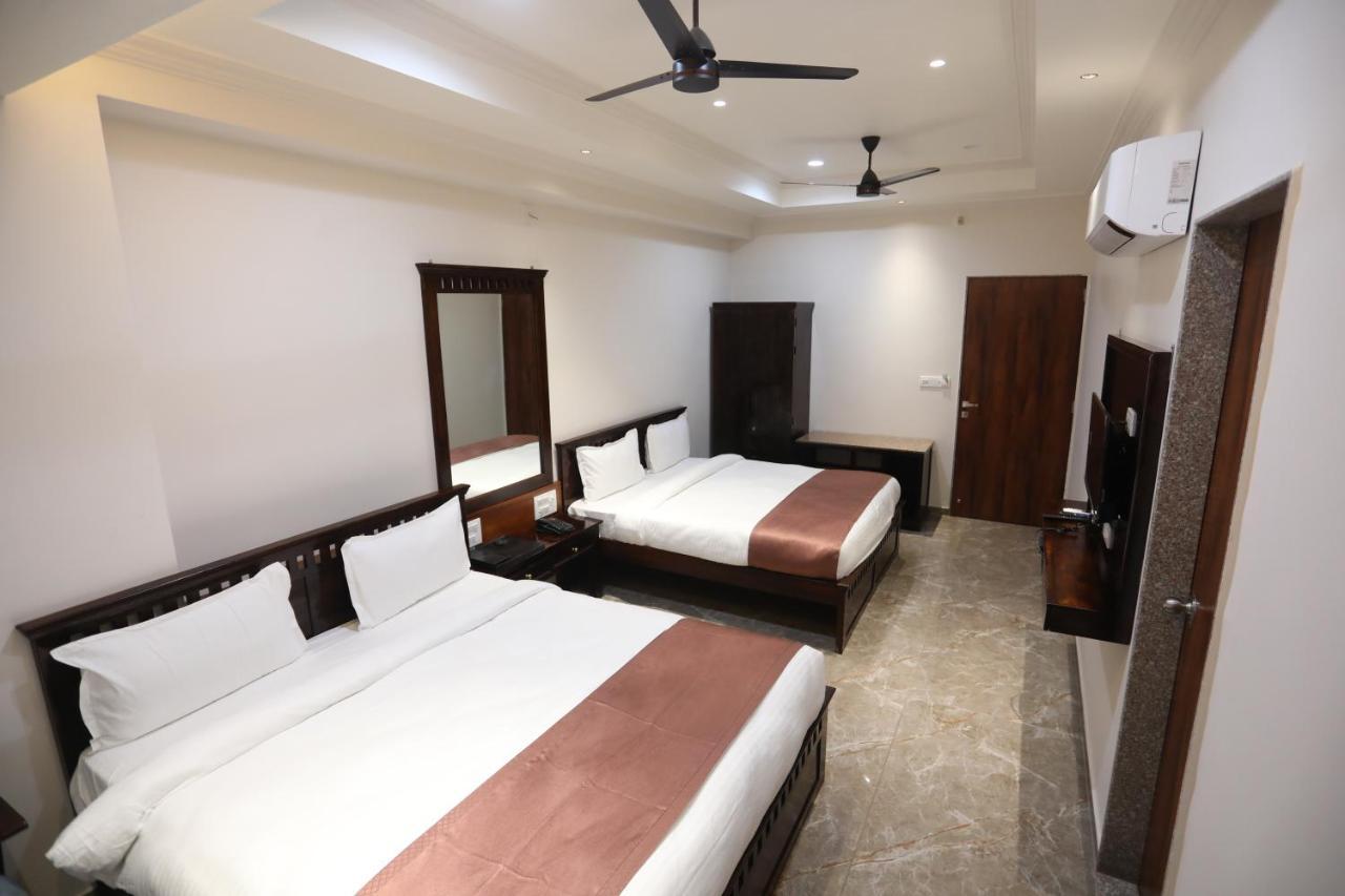 Chandan Kasturi Resort Dariāwad Екстериор снимка
